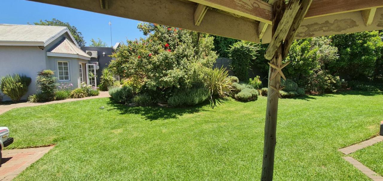 Acacia Westdene B&B Bloemfontein Exterior photo