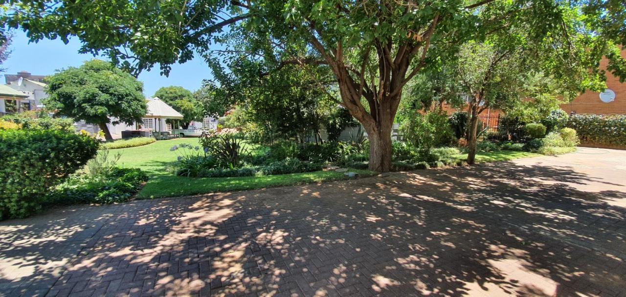 Acacia Westdene B&B Bloemfontein Exterior photo